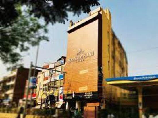 Hotel Mandakini Lush Kanpur Extérieur photo