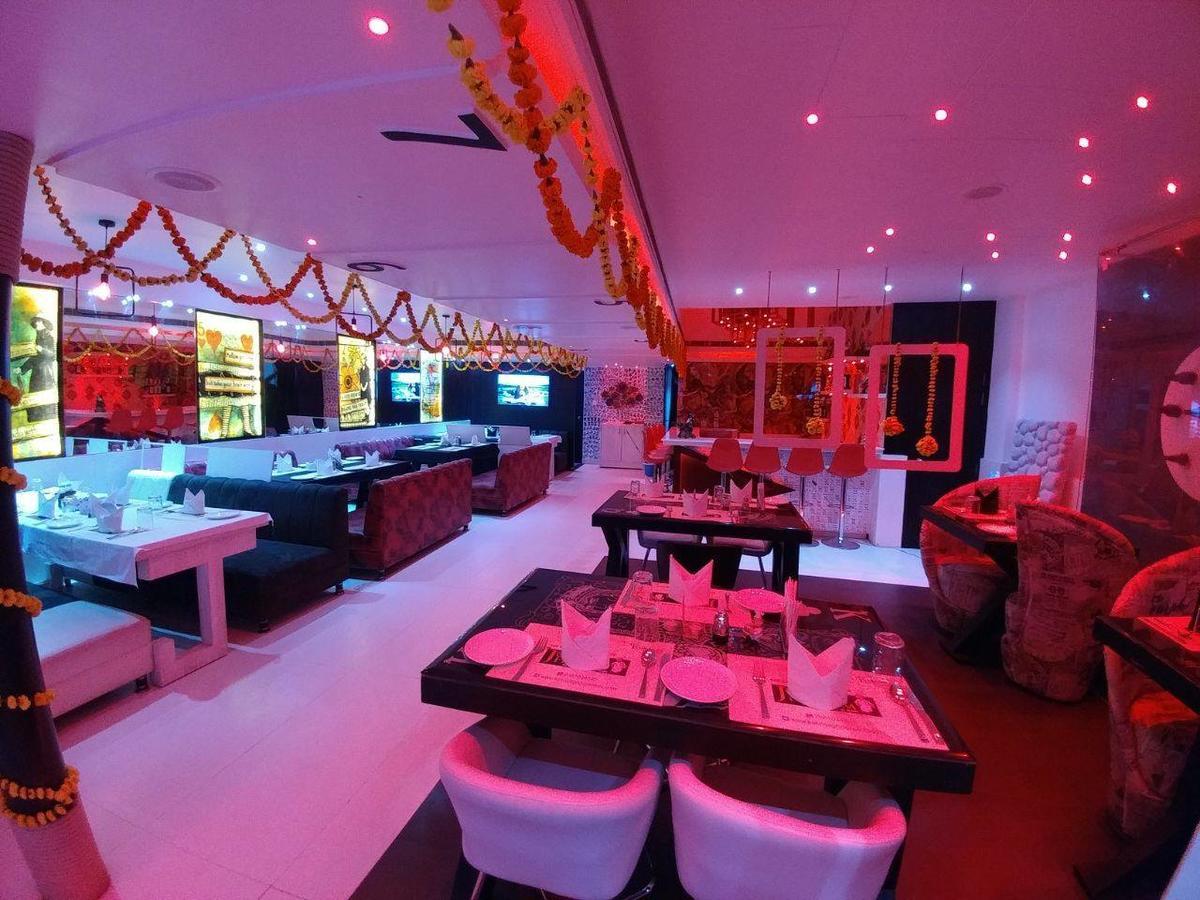 Hotel Mandakini Lush Kanpur Extérieur photo